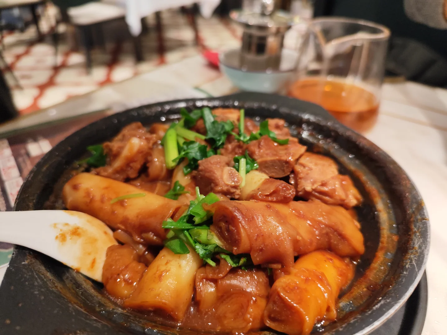 得闲饮茶，睇个电影