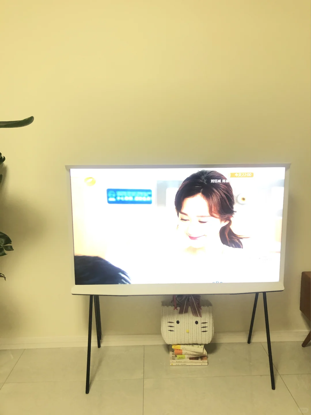 三星画境电视和各种线的整理收纳