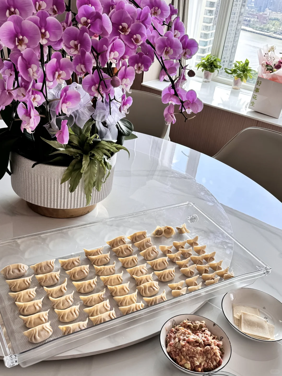 突如其来的老外霸占了我的小红书