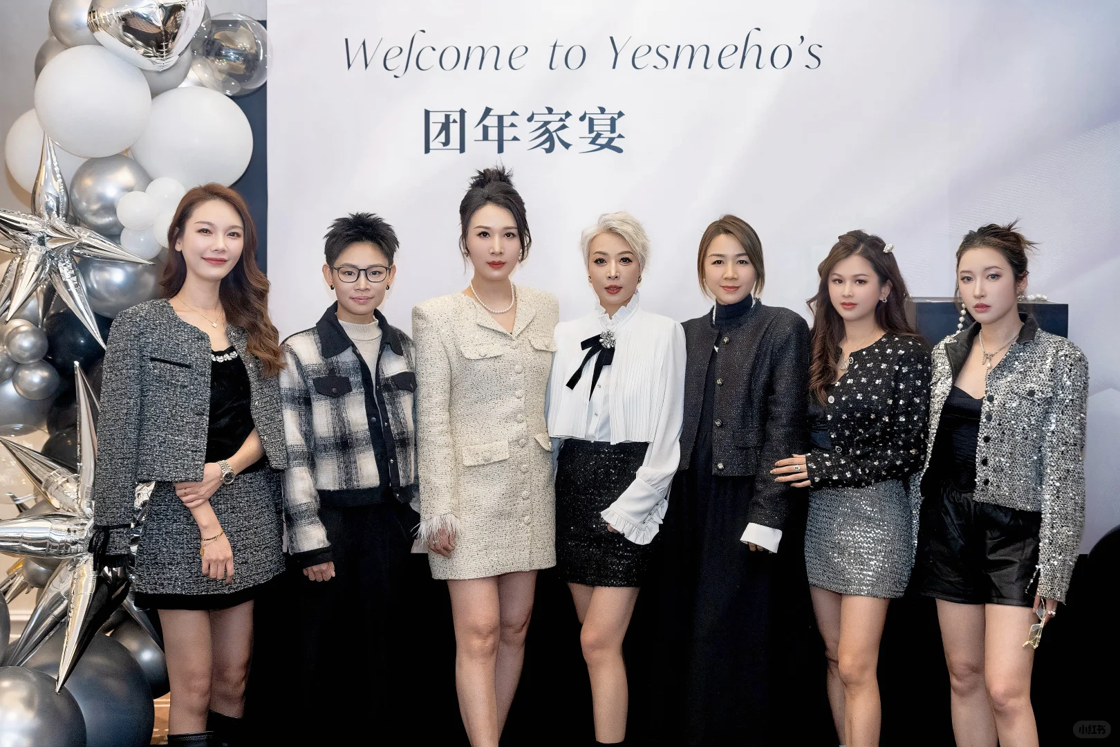 优秀女孩聚在一起就是在吸取养分