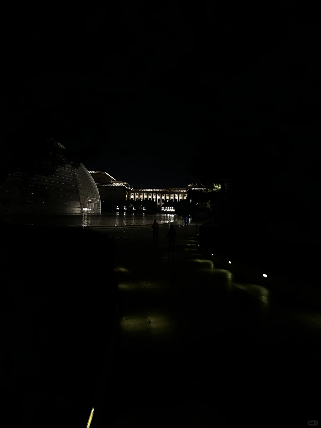 我继续展示我在北京的时刻。我真的很期待二