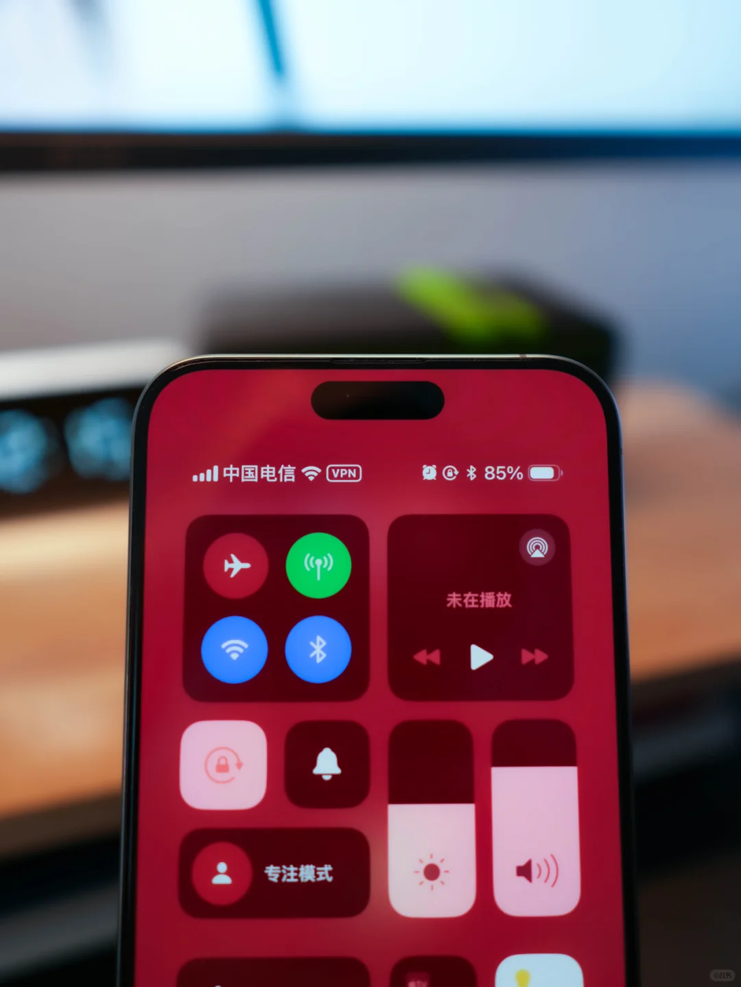 这或许是一种舒服的手机双持方案