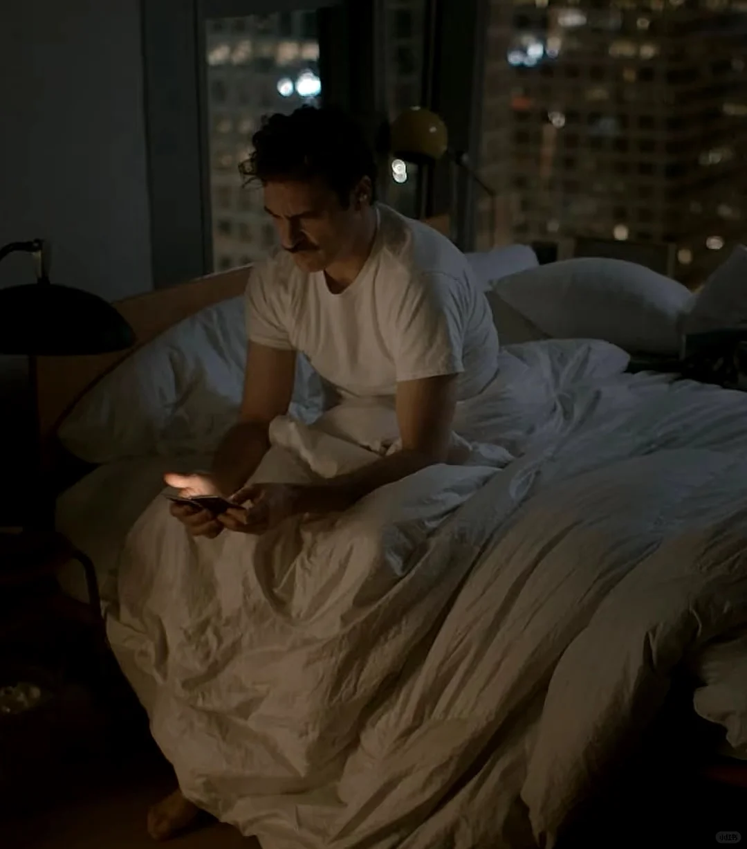 2025年，正是电影《HER她》背景设定年份