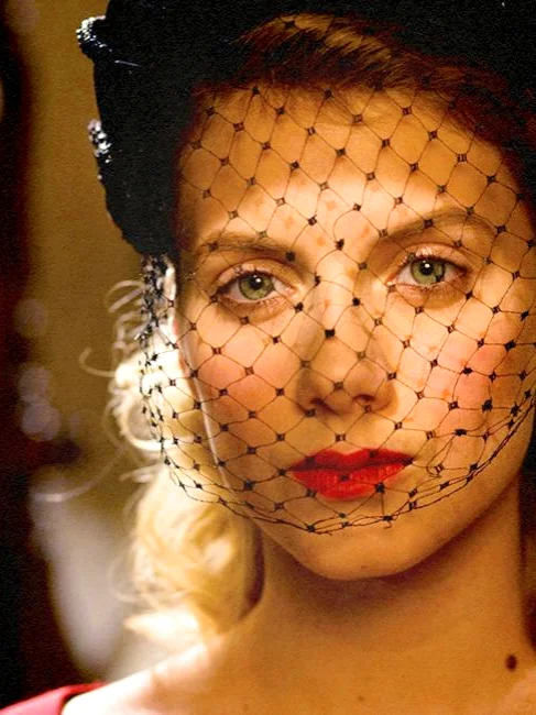 她是后乌玛·瑟曼时代,昆汀电影的绝美缪斯