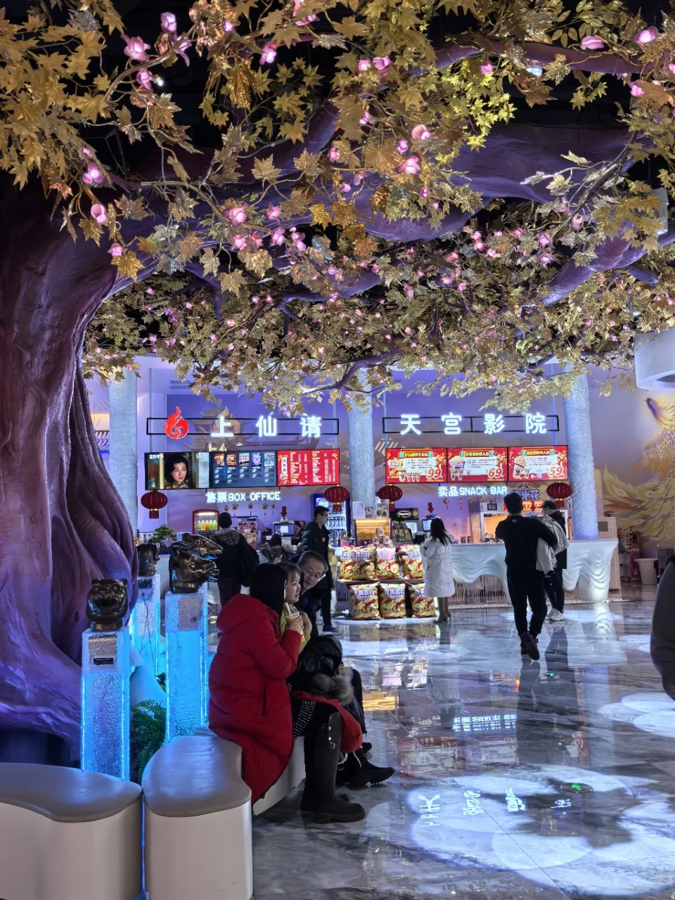 过大年，看春节档电影太震撼啦🌟