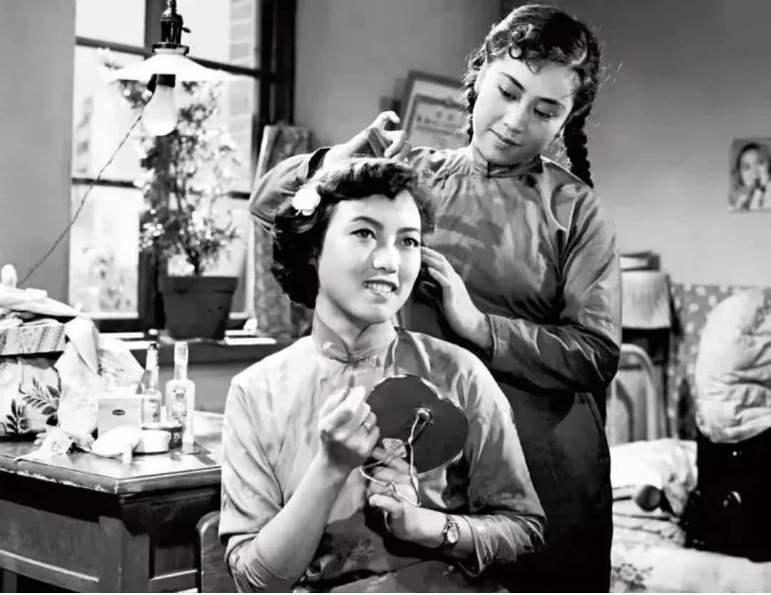 长影老片，二位美女演的是哪部电影？