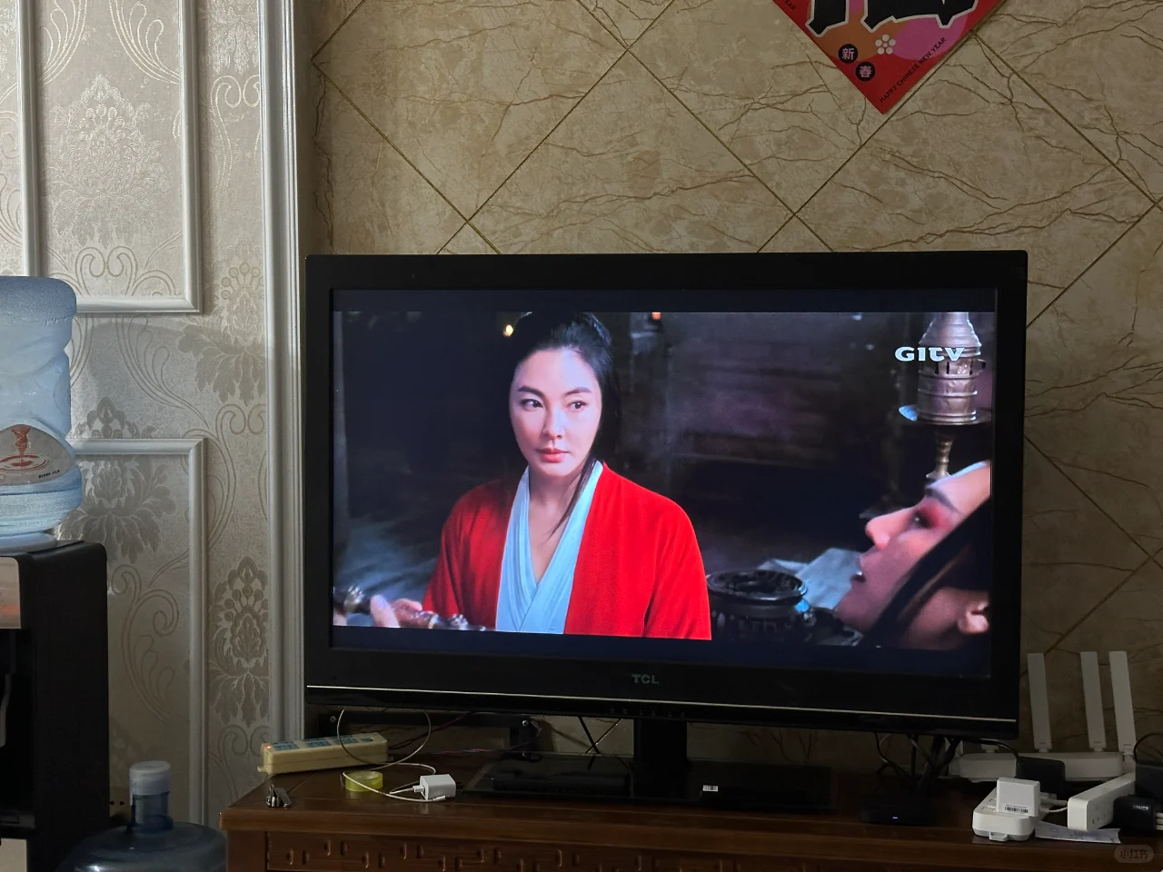 旧电视秒变智能电视，小米机顶盒立大功