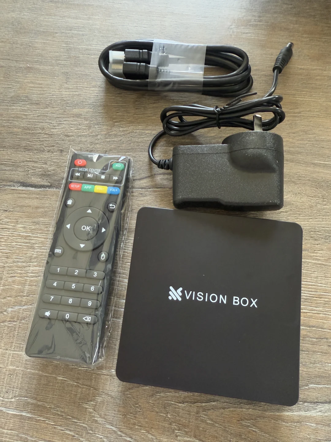 给我的卧室电视也连上电视盒子啦📺