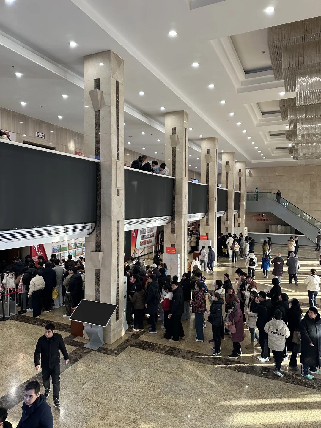 河南省人民会堂电影《哪吒》2000人场现场