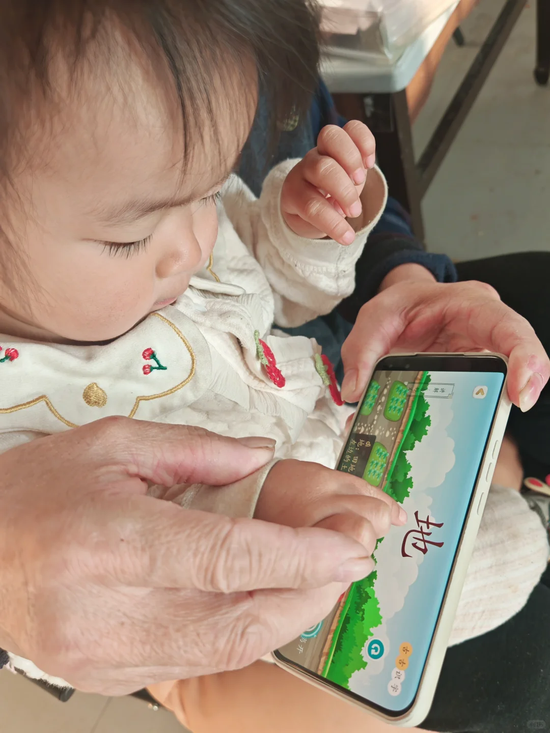 我的两个学霸宝宝，为了识字打起来了❗