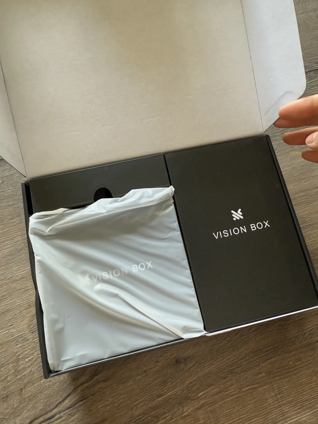 给我的卧室电视也连上电视盒子啦📺