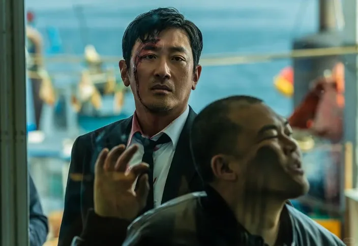 韩影资讯|河正宇新电影《破碎》2.5韩国上映