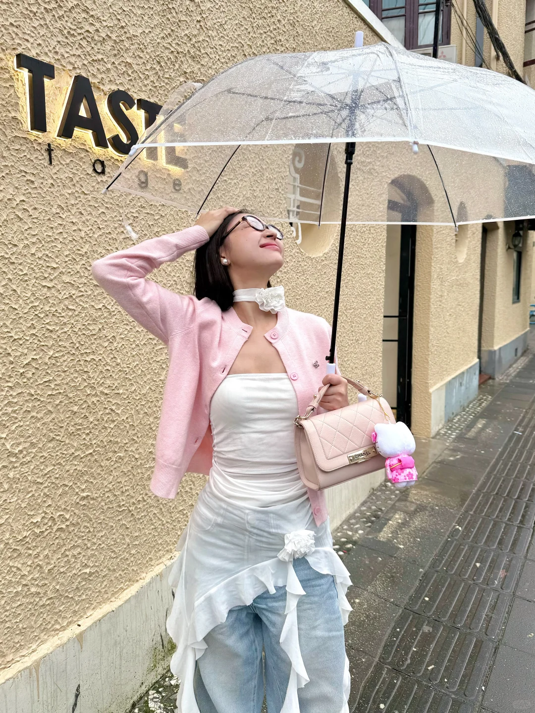 雨天约会☔️｜四郎：粉色娇嫩，如今你几岁⁉️