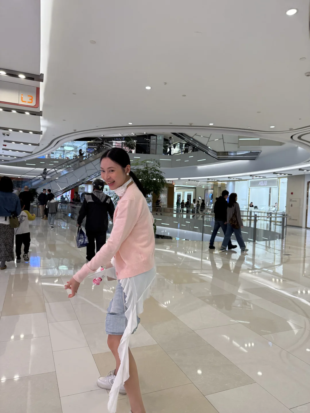 雨天约会☔️｜四郎：粉色娇嫩，如今你几岁⁉️-夜雨聆风