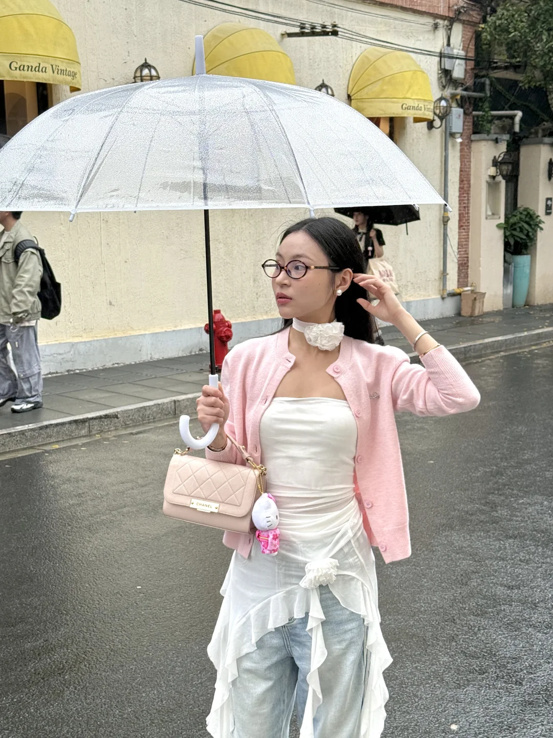 雨天约会☔️｜四郎：粉色娇嫩，如今你几岁⁉️