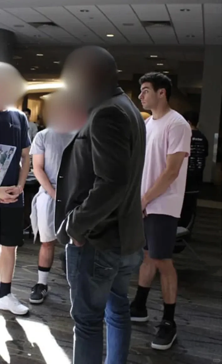 粉色娇嫩，你如今才26岁😍