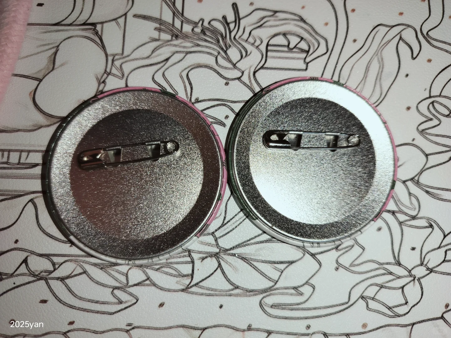 求鉴别❗毛利兰APP原画吧唧