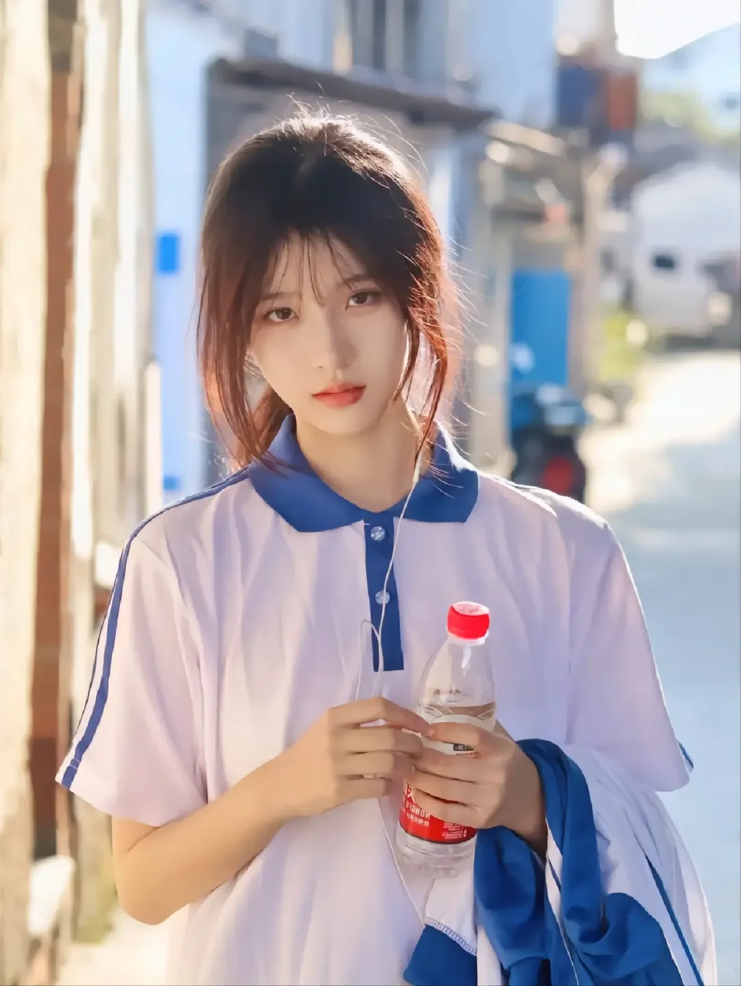 唉，我是女的也喜欢看美女😆