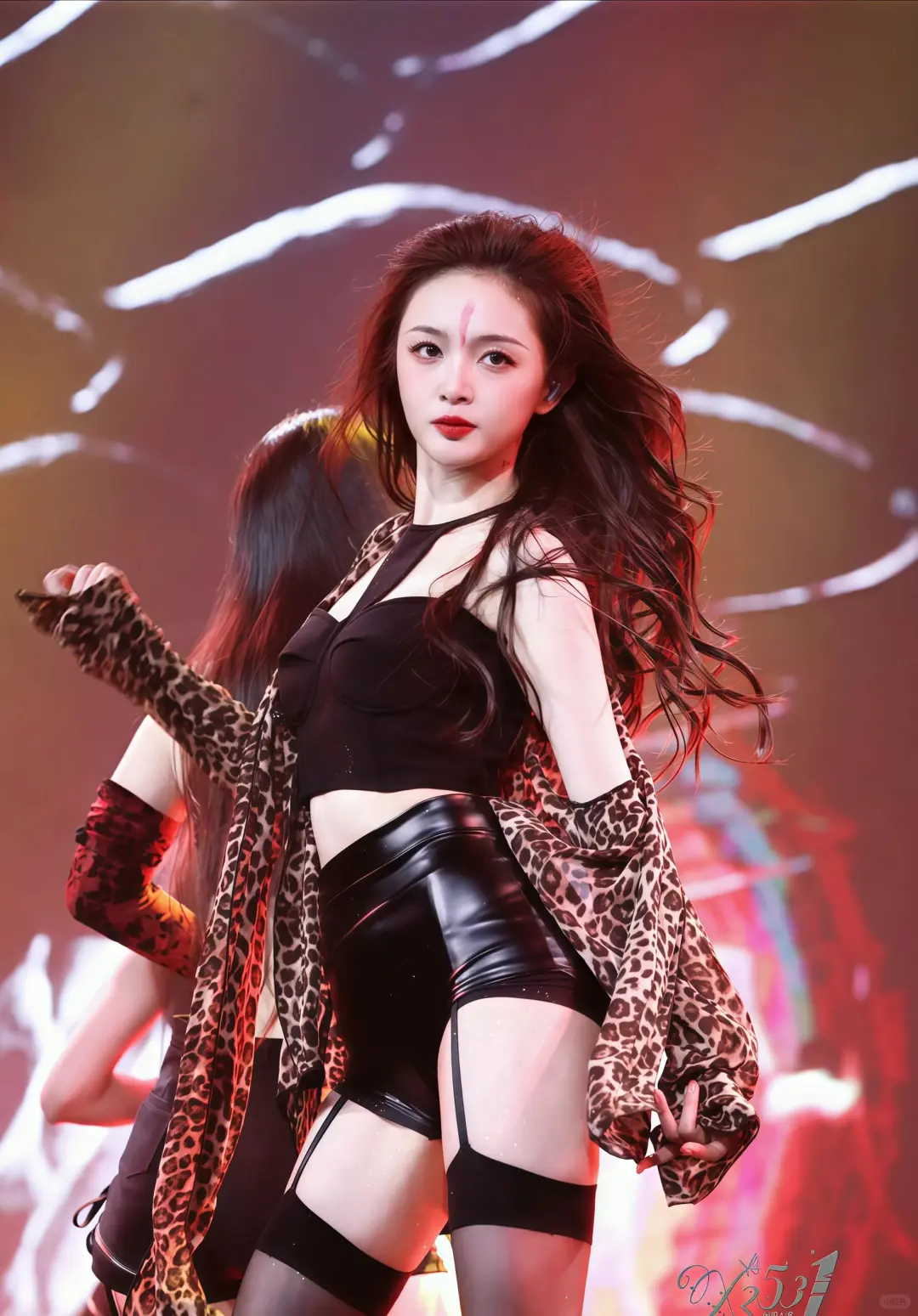 美到失语的程度！豹豹美人！～吴宣仪😍