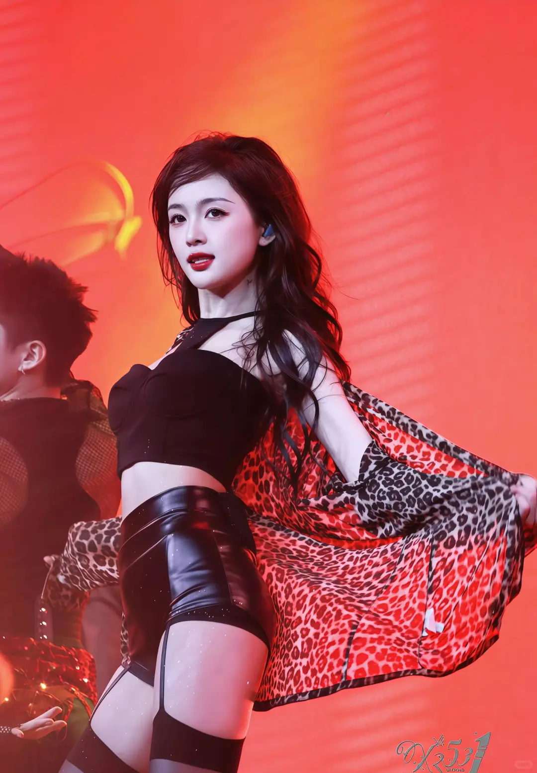 美到失语的程度！豹豹美人！～吴宣仪😍