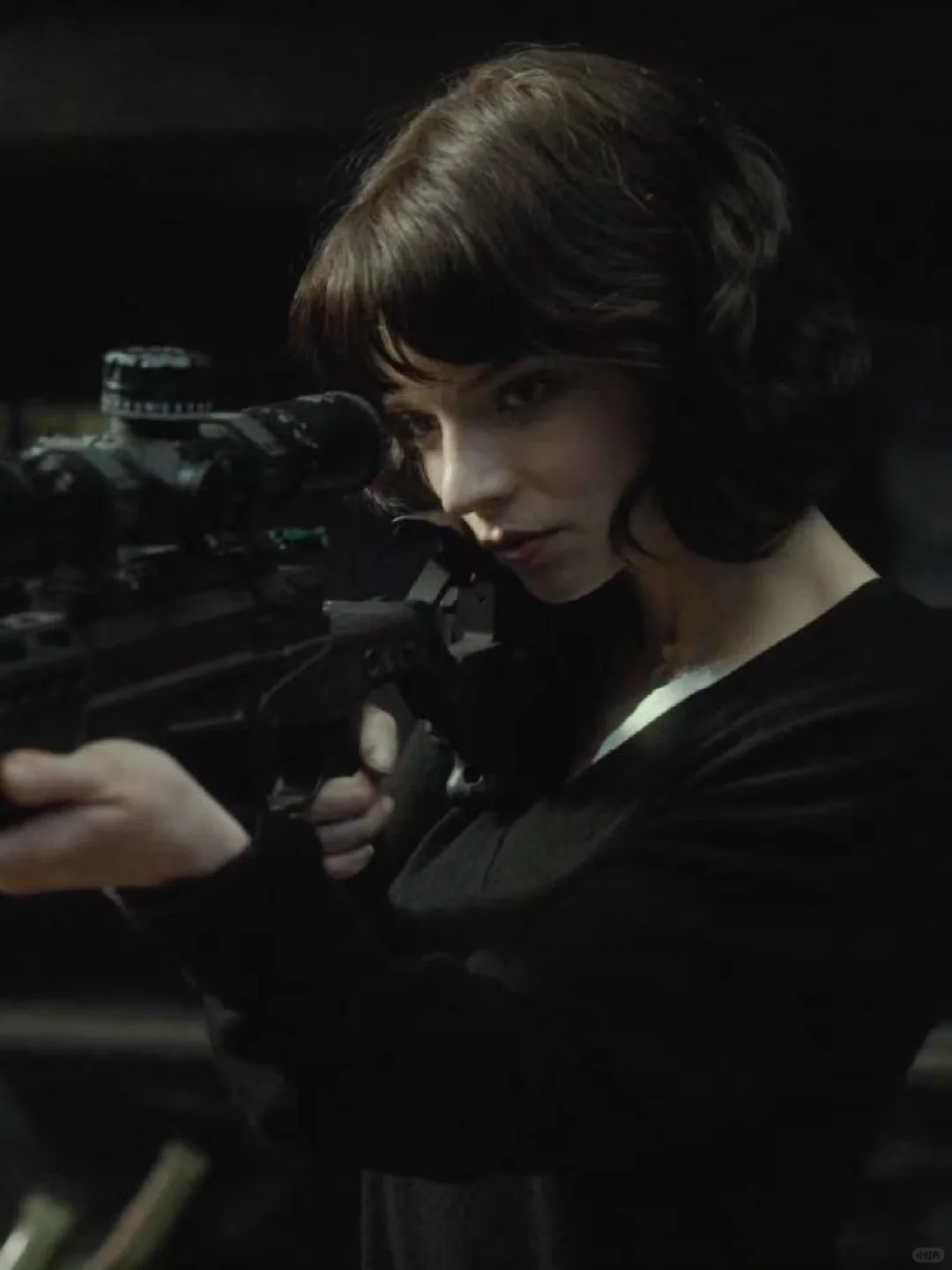 安雅泰勒和爆裂鼓手在《峡谷》里鲨疯了