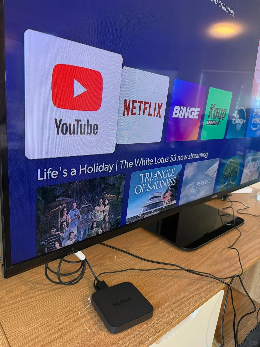 墨爾本BH附近閑置電視機65吋 + 電視小盒子