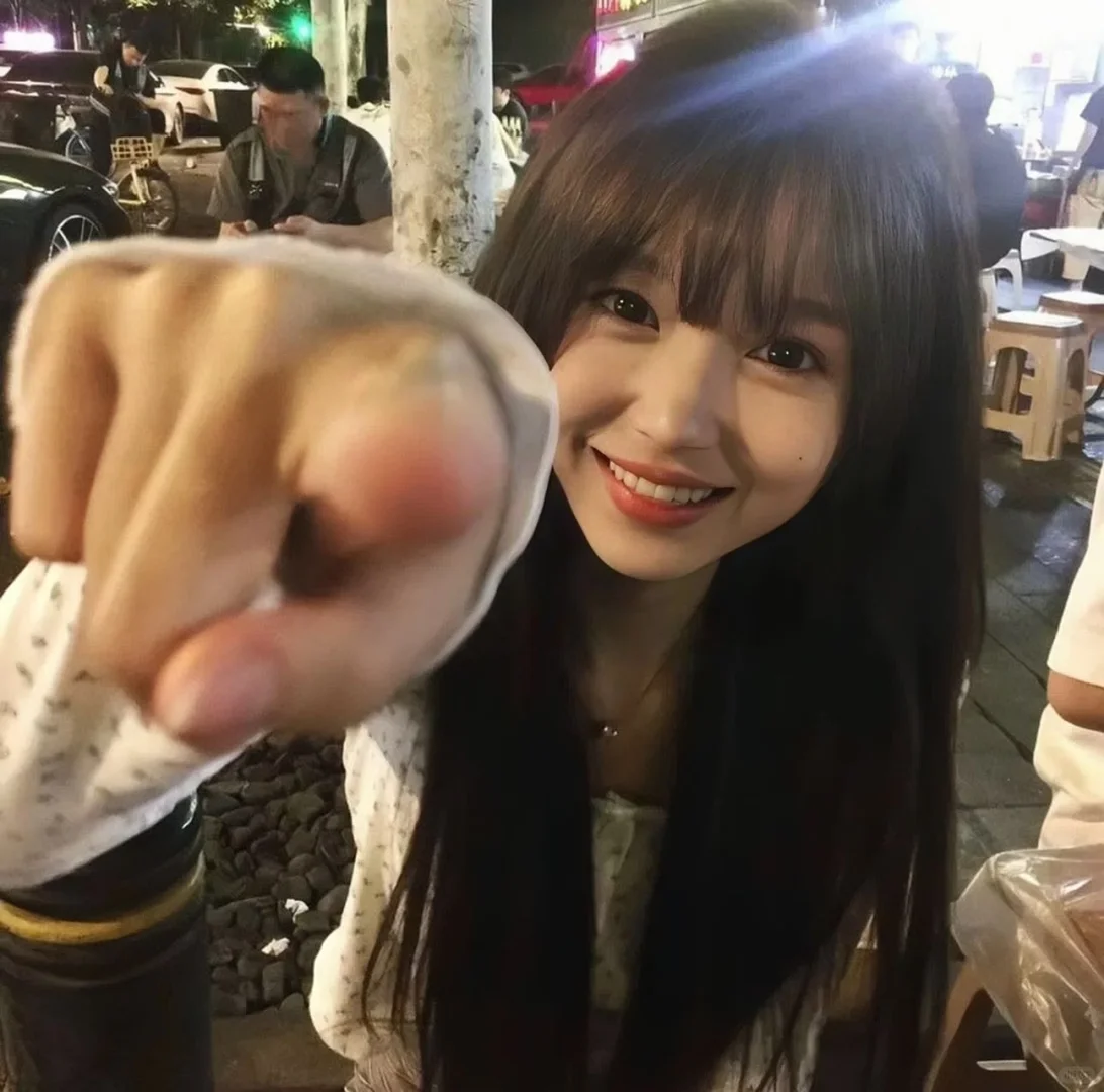 𝙒𝙚𝘾𝙝𝙖𝙩头像 甜妹*´▽`*