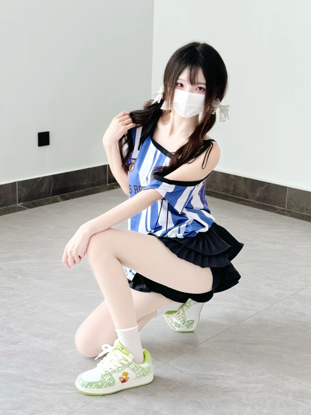 你摸摸我的衣服，看看是不是做你对象的料子