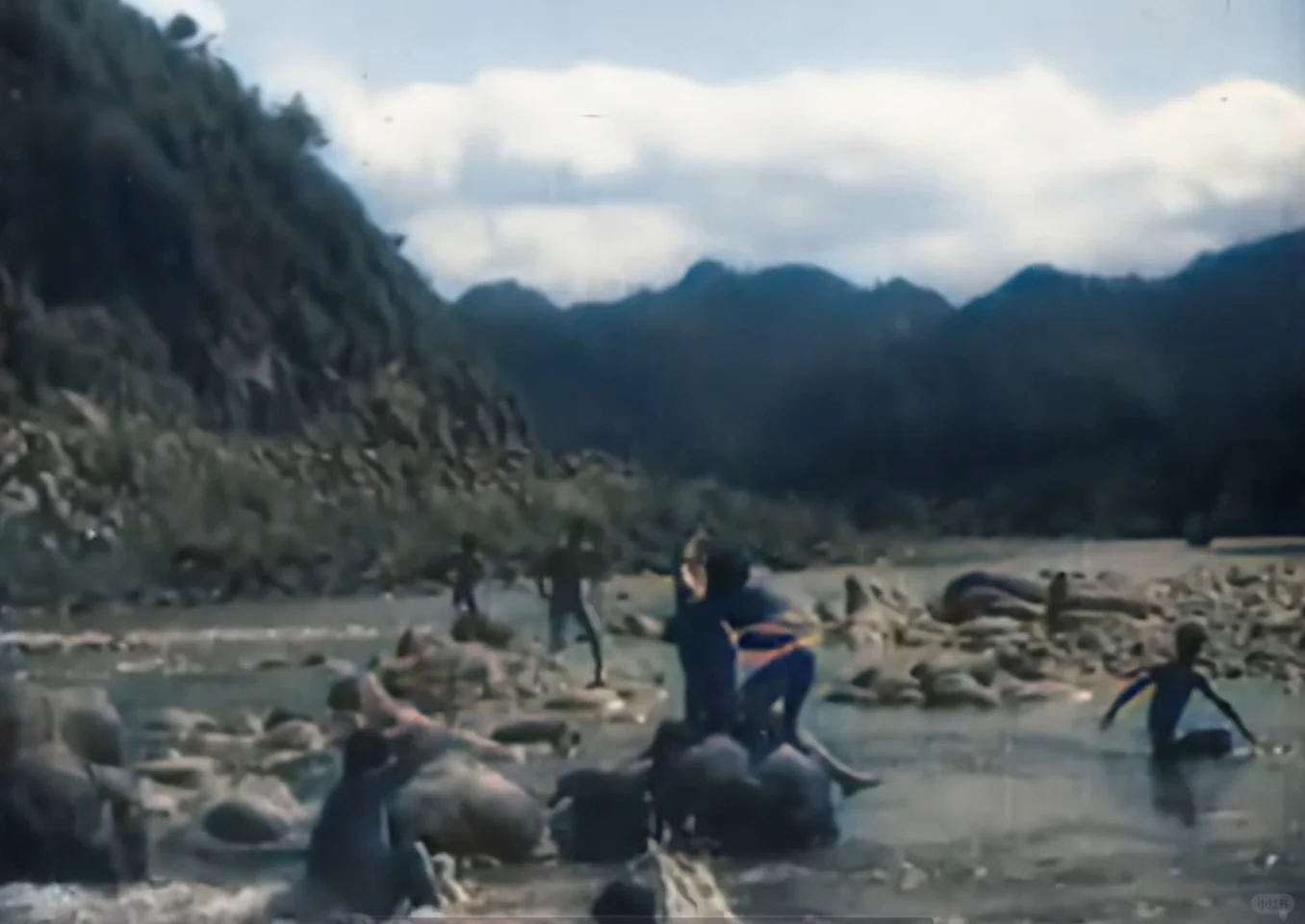 老电影也太敢拍了！这镜头放现在绝对不过审