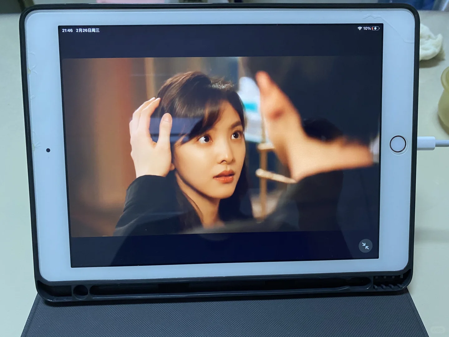 为了追剧，向朋友要来的追剧 app