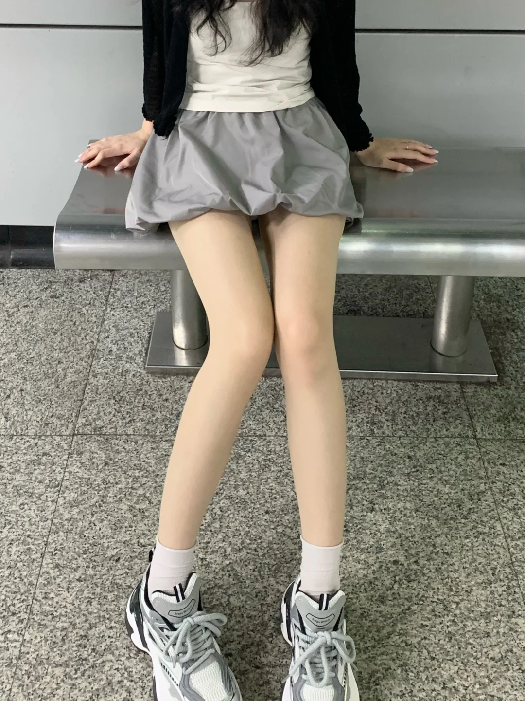 买了一条隐形的防晒丝袜...