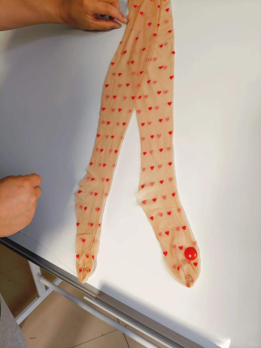 带小爱心的丝袜，太高级了吧，又纯又欲！