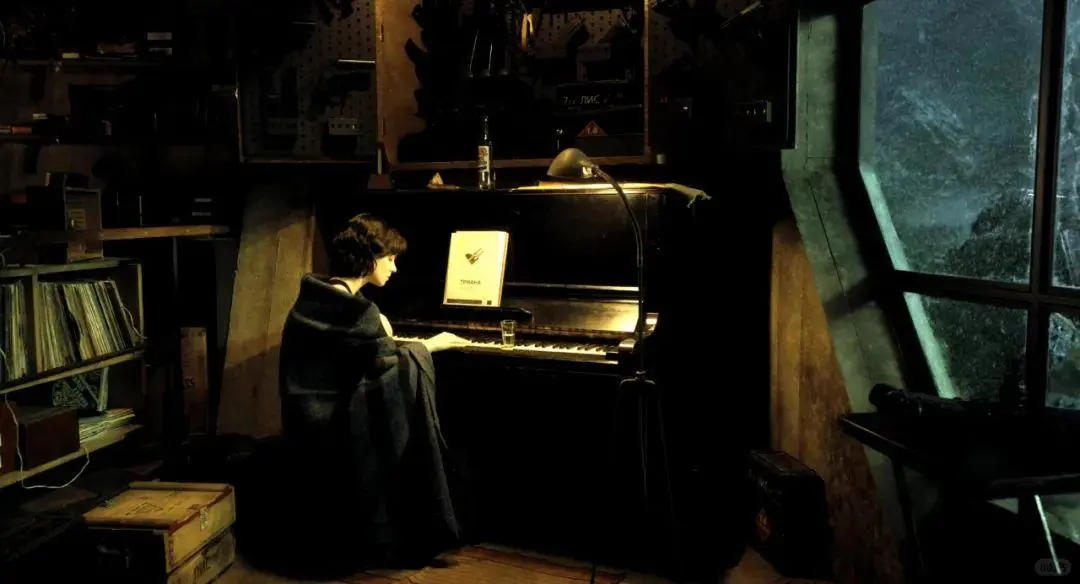 周末电影院🎦—《峡谷》惊悚科幻爱情电影