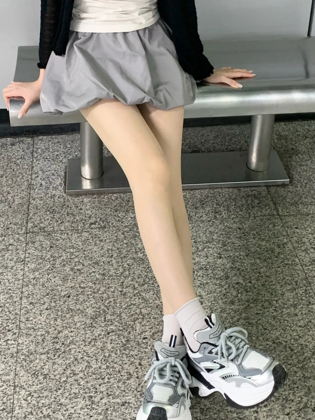 买了一条隐形的防晒丝袜...