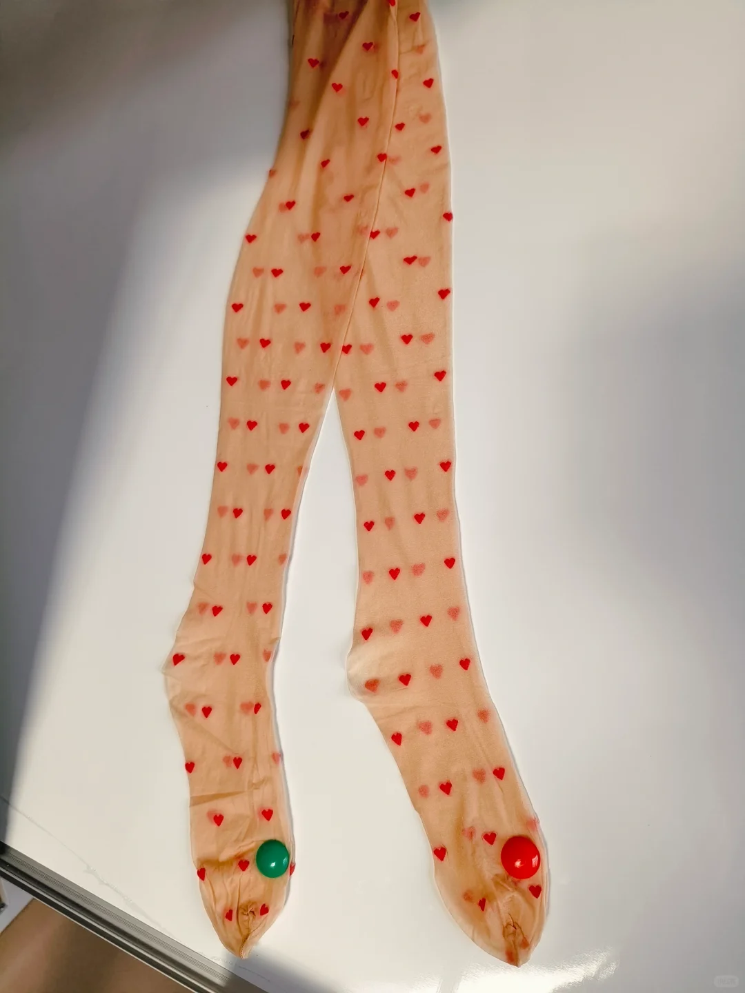 带小爱心的丝袜，太高级了吧，又纯又欲！