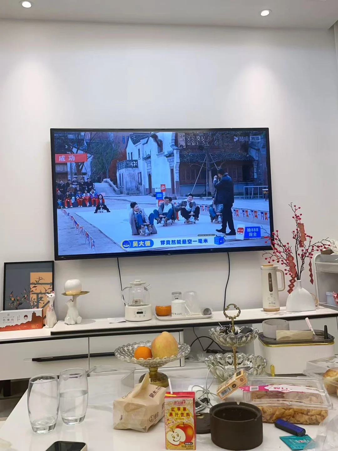 窝在家和男朋友看《盒子里的猫2》