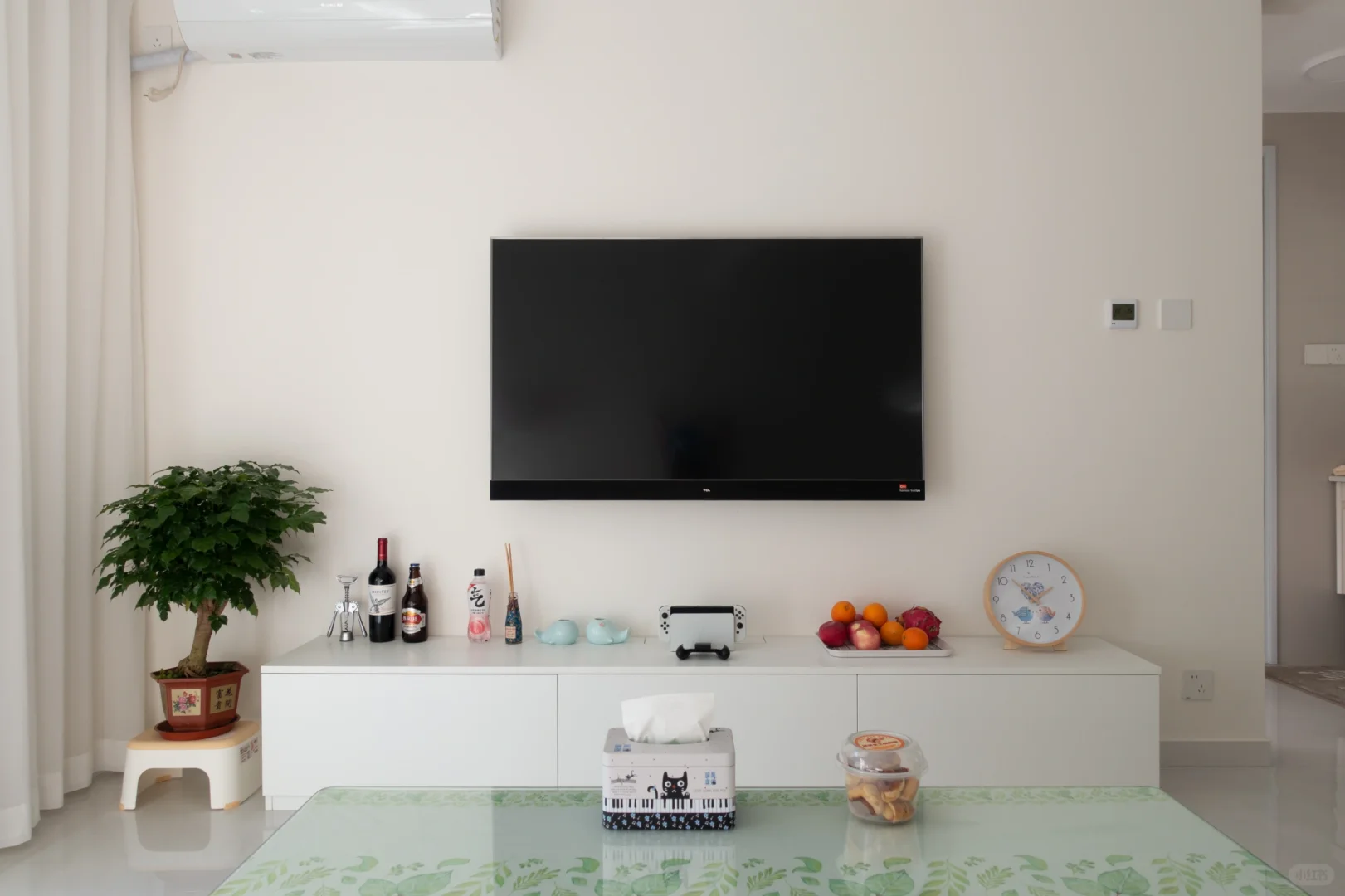 再也不用担心电视柜的电线乱糟糟了