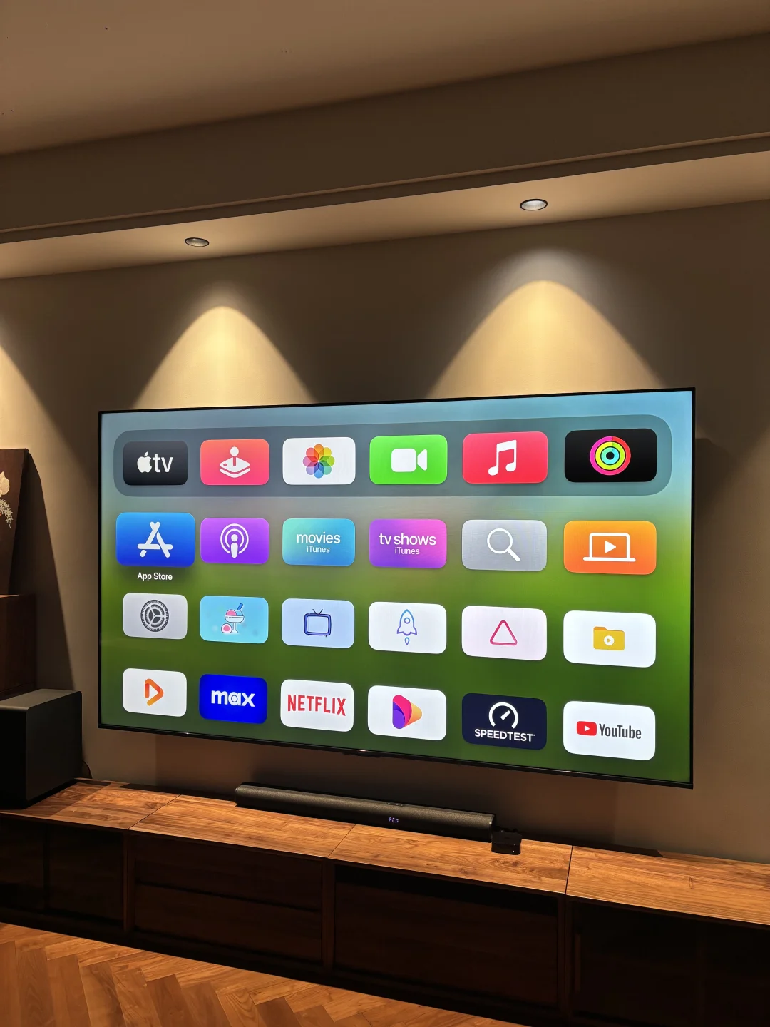 只想窝在家里追该死的剧