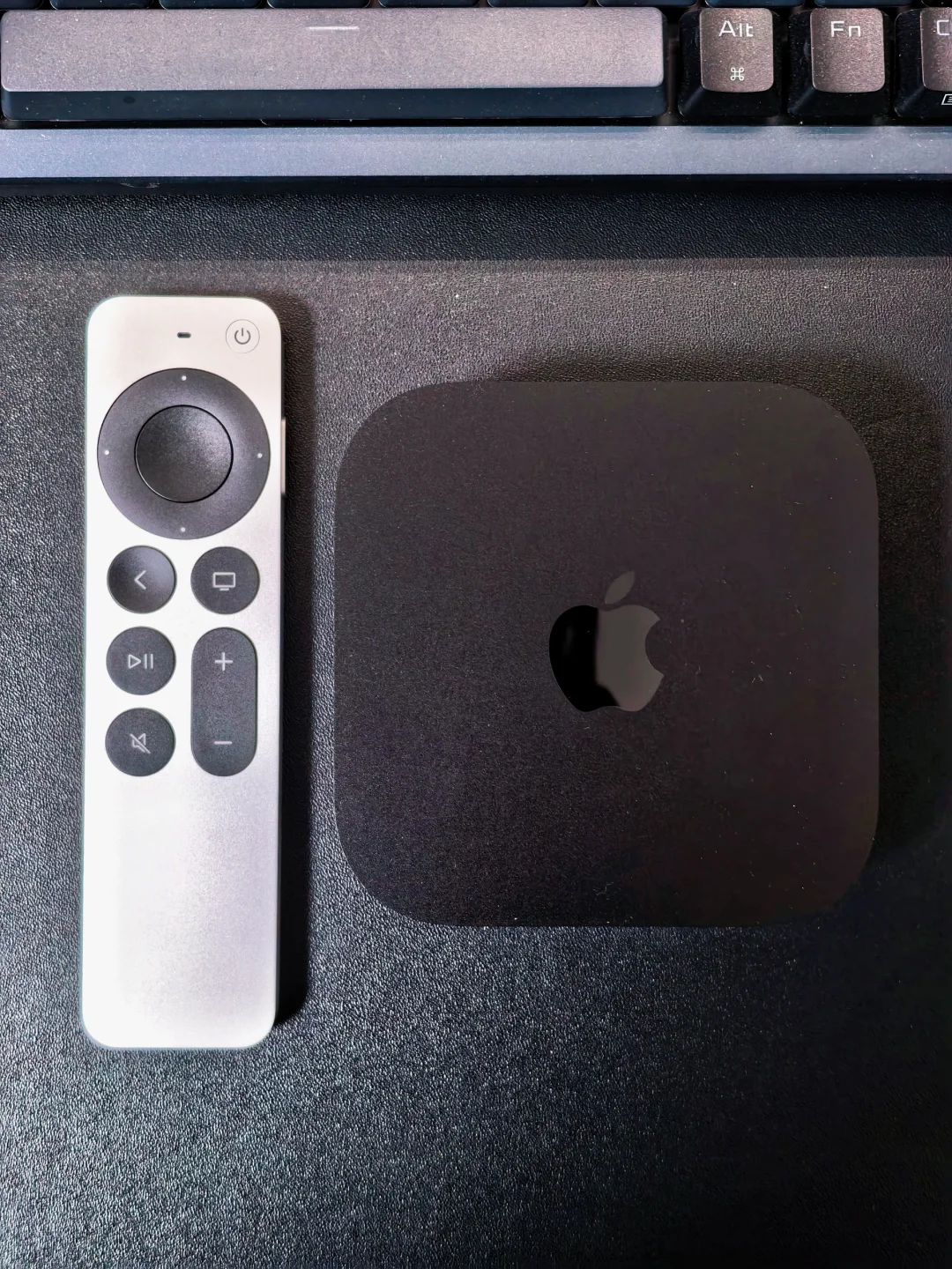 为了这电视盒子我买了台75寸大彩电