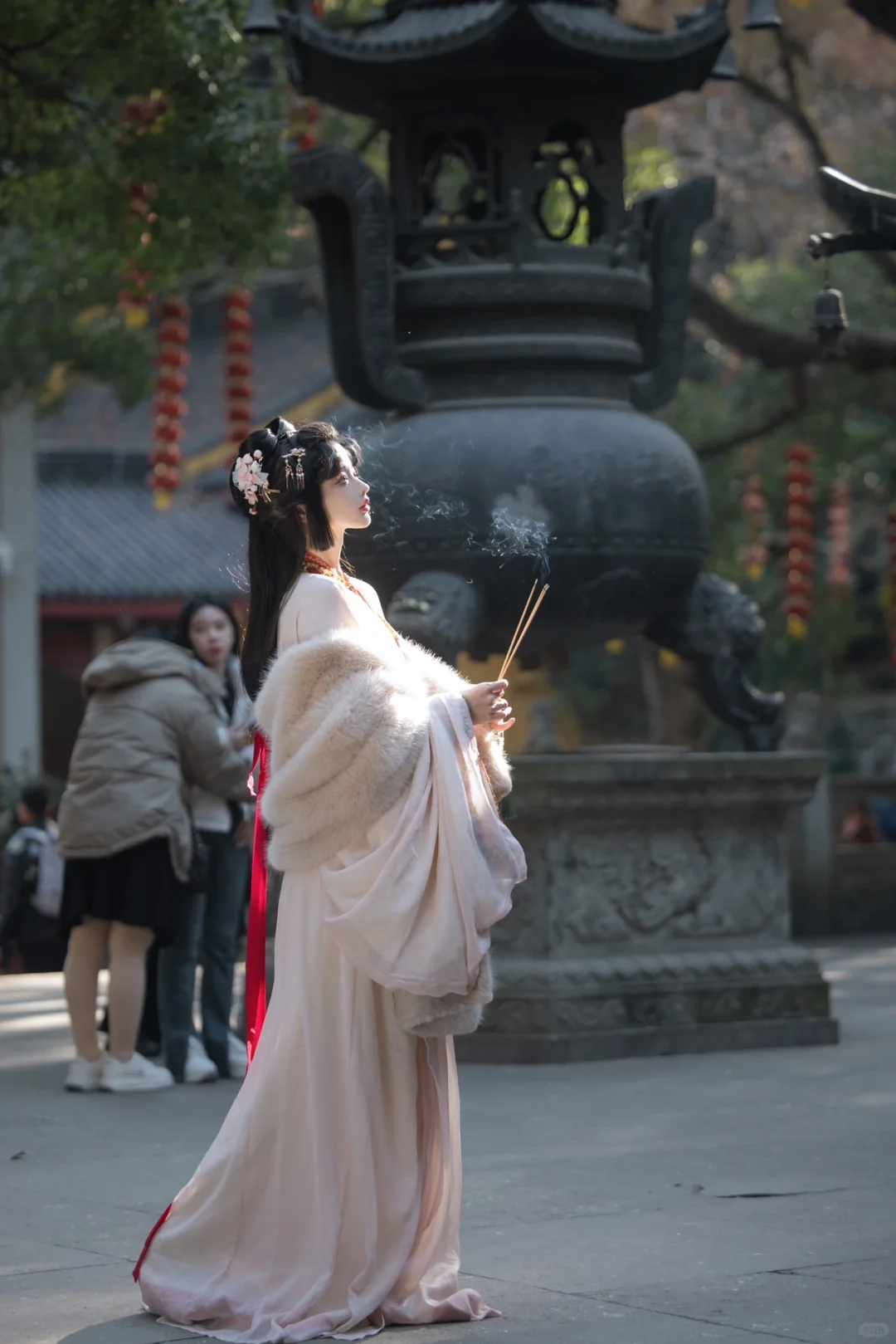 “何苦执念，只是路过人间”