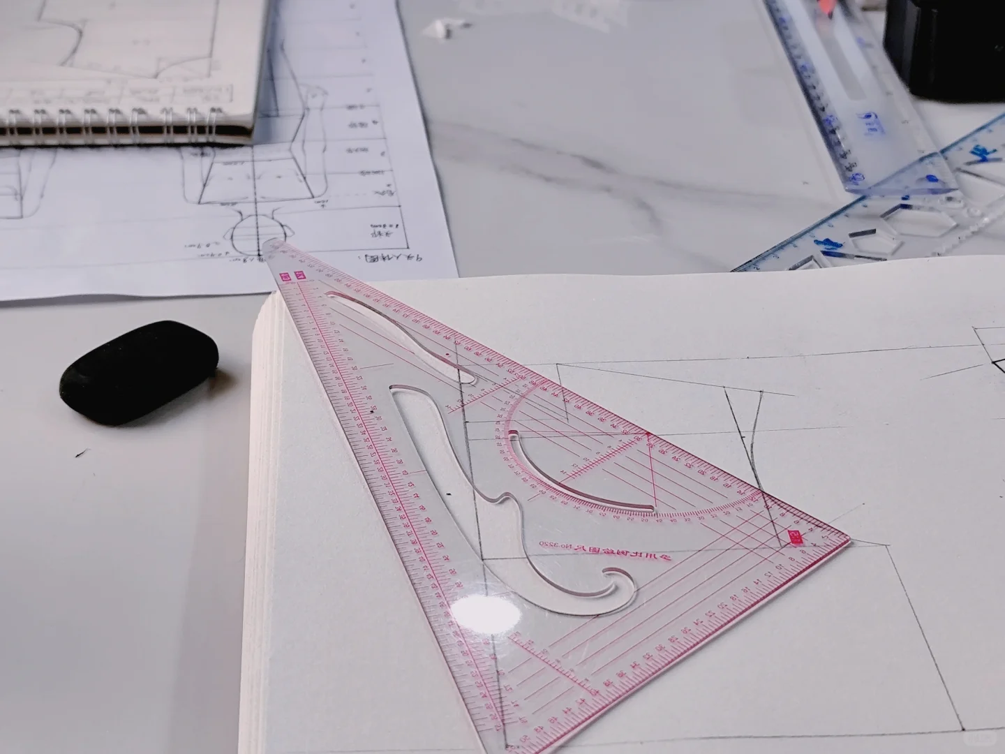 Plog｜8｜安卓手机有哪些能画服装款式的app