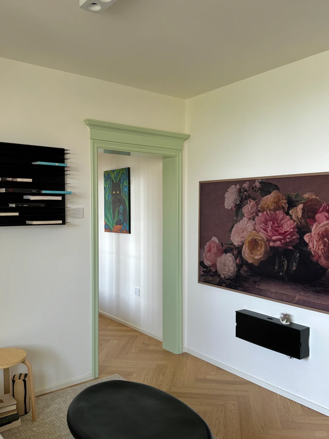 画壁真的太美了，可以排进top3的电视，好爱！