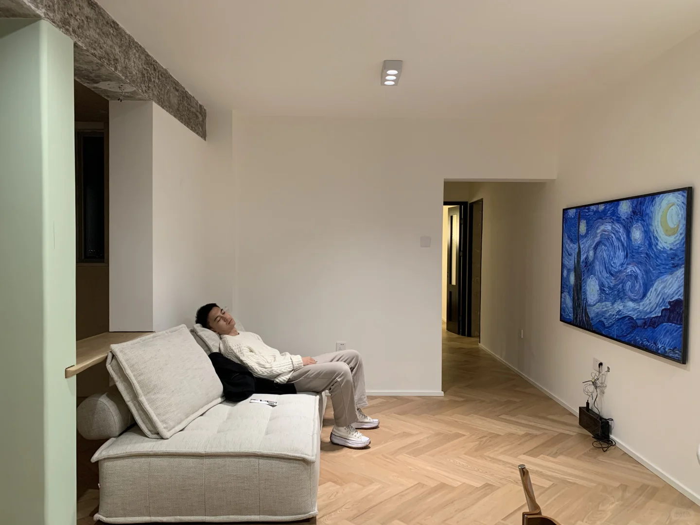 画壁真的太美了，可以排进top3的电视，好爱！