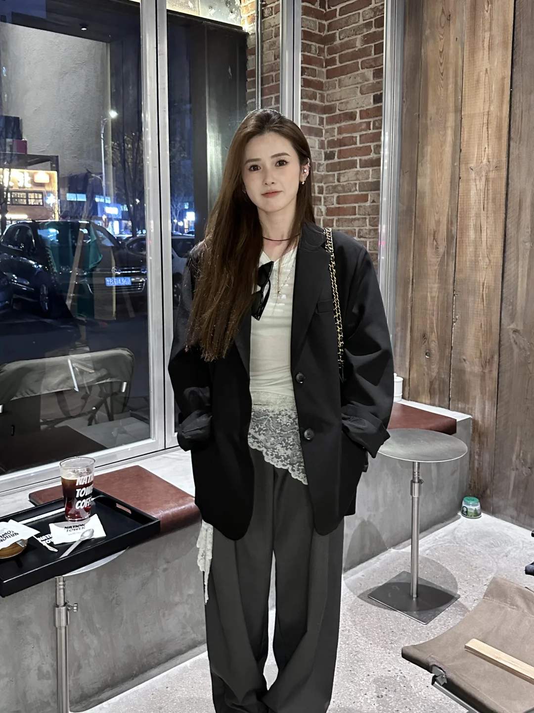 叫一声姐不过分吧？