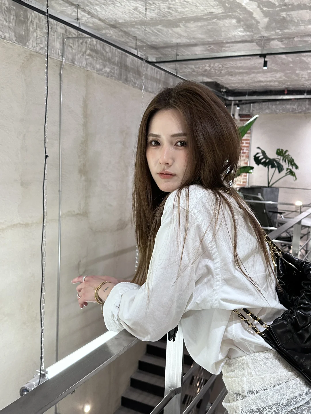 叫一声姐不过分吧？