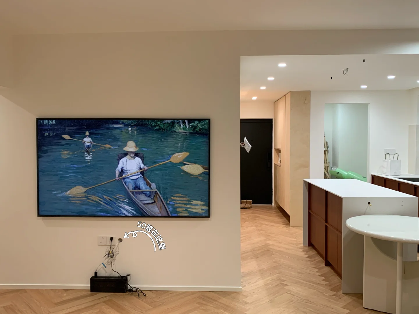 画壁真的太美了，可以排进top3的电视，好爱！