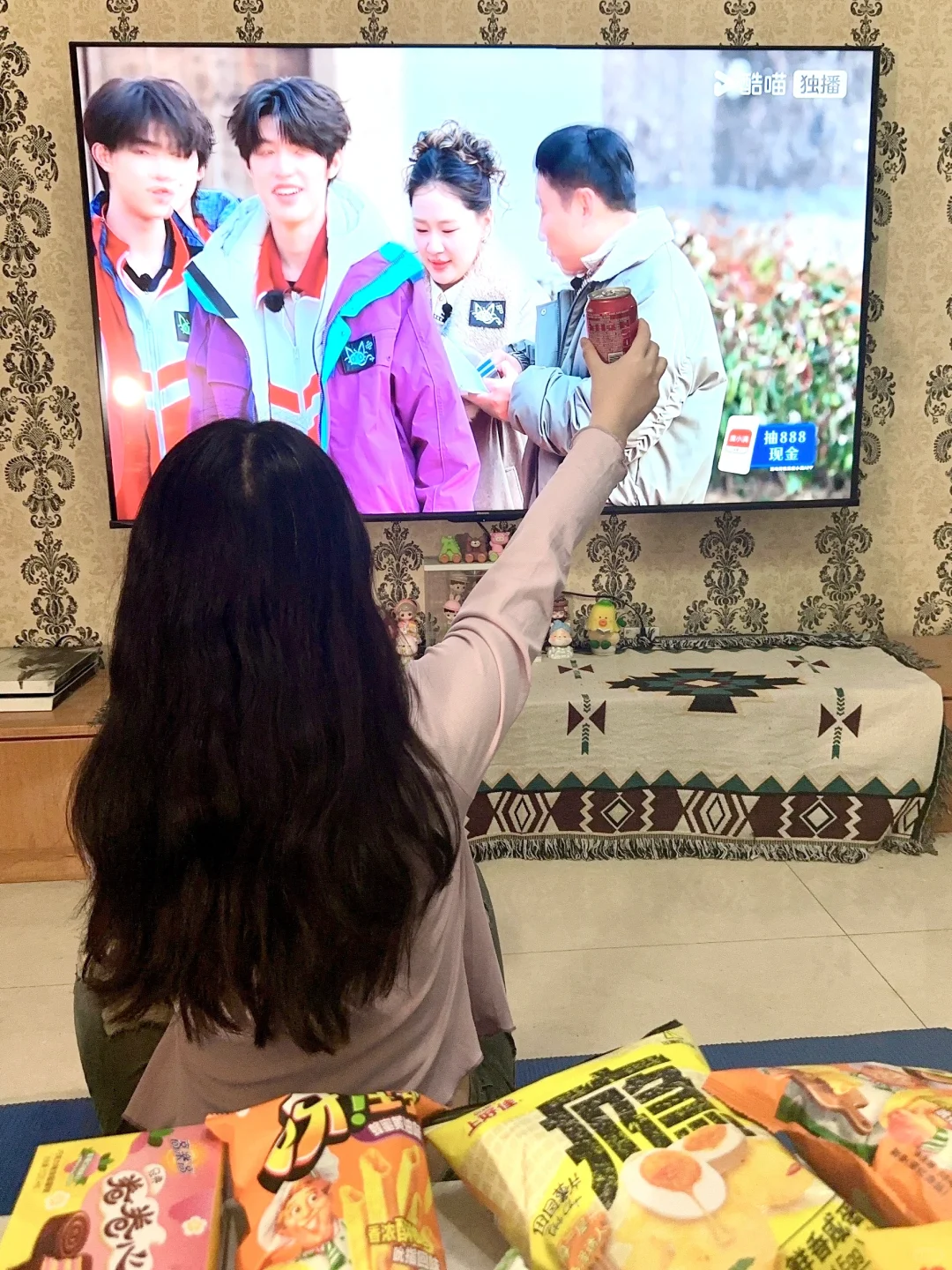 来了来了！我的周末客厅电子榨菜终于来了！