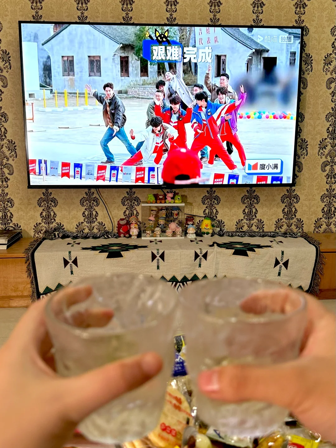 来了来了！我的周末客厅电子榨菜终于来了！