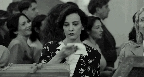 适合妇女节看，三月看，《还有明天》！