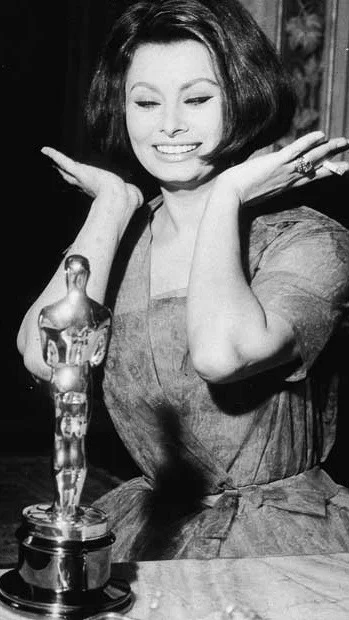 一部电影同时获得欧三➕奥斯卡（女演员系列）